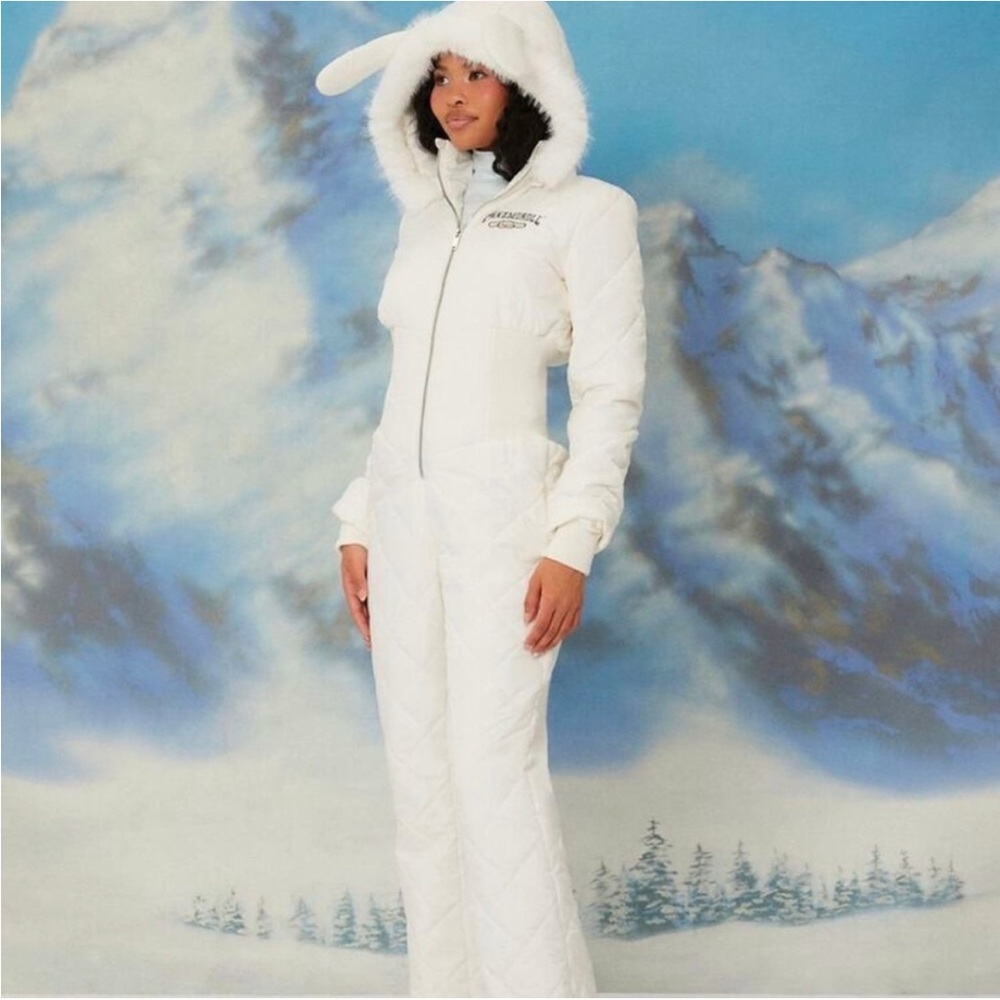 Forever 21 cinamoroll hello kitty snowsuit